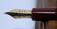 Load image into Gallery viewer, Parker Duofold Junior - Red with No.10 14ct Gold Nib - P1085j
