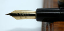 Load image into Gallery viewer, Z-Parker Duofold Senior - Black with No.35 14ct Gold Nib - P1003