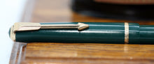 Load image into Gallery viewer, Z-Parker Slimfold Mk II - Green with No.5 14ct Gold Nib - P1085i