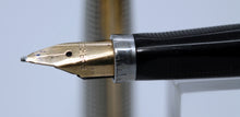 Load image into Gallery viewer, Parker 75-Cisele with No.83 14ct Gold Nib-P1141
