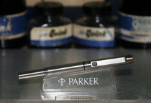 Load image into Gallery viewer, Z-Parker 25 Mk I - Blue Trim - Fine Point Nib