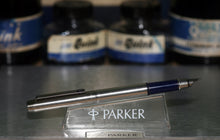 Load image into Gallery viewer, Z-Parker 25 Mk I - Blue Trim - Fine Point Nib