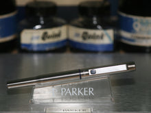 Load image into Gallery viewer, Z-Parker 25 Mk II - Blue Trim - Medium Point Nib