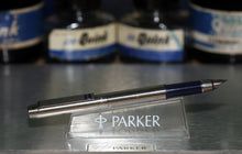 Load image into Gallery viewer, Z-Parker 25 Mk II - Blue Trim - Medium Point Nib
