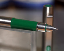Load image into Gallery viewer, Z-Parker 25 Mk III - Green Trim - Medium Point Nib