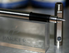 Load image into Gallery viewer, Z-Parker 25 Mk III - Black Trim - Medium Point Nib