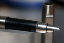 Load image into Gallery viewer, Z-Parker 25 Mk III - Black Trim - Medium Point Nib