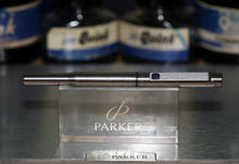 Load image into Gallery viewer, Z-Parker 25 Mk III - Blue Trim - Fine Point Nib