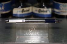 Load image into Gallery viewer, Z-Parker 25 Mk III - Blue Trim - Fine Point Nib