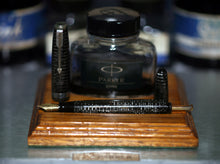 Load image into Gallery viewer, Z-Parker Vacumatic in Silver Pearl with 14ct Gold Nib