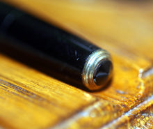 Load image into Gallery viewer, Z-Parker Vacumatic in Black with 14ct Twin Tone Gold Vacumatic Nib