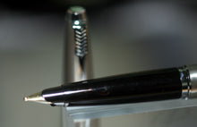 Load image into Gallery viewer, Z-Parker 45 Flighter CT with Black Barrel End - M Medium Point 14k Gold Nib