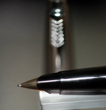 Load image into Gallery viewer, Z-Parker 45 Flighter CT with Chrome Barrel End - F Fine Point 14k Gold Nib