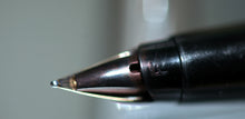 Load image into Gallery viewer, Z-Parker 45 Flighter CT with Chrome Barrel End - F Fine Point 14k Gold Nib