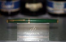 Load image into Gallery viewer, Z-Parker 75 Malachite Green Laque - F Fine Point 14k Gold Nib