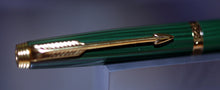 Load image into Gallery viewer, Z-Parker 75 Malachite Green Laque - F Fine Point 14k Gold Nib
