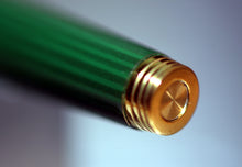 Load image into Gallery viewer, Z-Parker 75 Malachite Green Laque - F Fine Point 14k Gold Nib