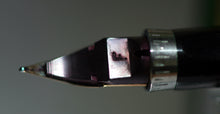 Load image into Gallery viewer, Z-Parker 75 Malachite Green Laque - F Fine Point 14k Gold Nib