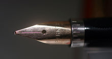 Load image into Gallery viewer, Z-Parker 75 Jasper Red Laque - XF Extra Fine Point 14k Gold Nib