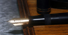 Load image into Gallery viewer, Z-Parker Victory Mk II in Dark Blue with 14ct Gold Nib