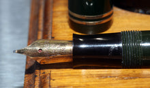 Load image into Gallery viewer, Z-Parker Victory Mk IV AF in Dark Green with 14ct Gold Nib