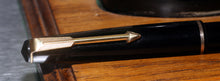 Load image into Gallery viewer, Z-Parker Duofold 17 (Beaky) in Black with 14ct Gold Nib