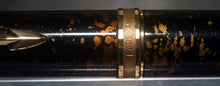 Load image into Gallery viewer, Z-Parker Premier 75 Chinese Laque - M Medium Point 18k Gold Nib