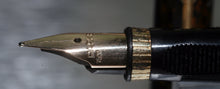Load image into Gallery viewer, Z-Parker Premier 75 Chinese Laque - M Medium Point 18k Gold Nib