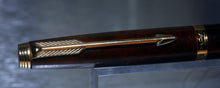 Load image into Gallery viewer, Z-Parker 75 Thuya Laque - No.98 Fine Italic Point 18k Gold Nib (P789x)