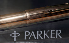 Load image into Gallery viewer, Z-Parker 61 in Insignia Gold - Medium Point 14k Gold Nib