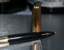 Load image into Gallery viewer, Z-Parker 61 in Insignia Gold - Medium Point 14k Gold Nib