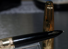 Load image into Gallery viewer, Z-Parker 61 in Cumulus Cloud Gold - Medium Point 14k Gold Nib