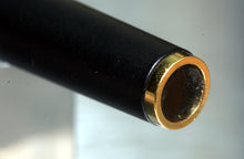 Load image into Gallery viewer, Z-Parker 95 Matt Black GT - M Medium Gold Nib (P924a)