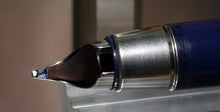 Load image into Gallery viewer, Z-Parker 25 Mk IV - Blue Trim - Broad Italic Nib