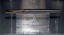 Load image into Gallery viewer, Z-Parker 50 (aka The Falcon) - Flighter with Gold Trim - Medium Point Nib