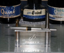 Load image into Gallery viewer, Z-Parker 50 (aka The Falcon) - Flighter with Gold Trim - Medium Point Nib