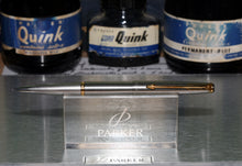 Load image into Gallery viewer, Z-Parker 50 (aka The Falcon) - Flighter with Gold Trim - Medium Point Nib