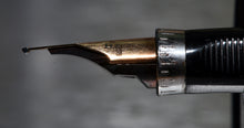 Load image into Gallery viewer, Z-Parker 75 Dark Blue Laque - Extra Fine Point 14k Gold Nib