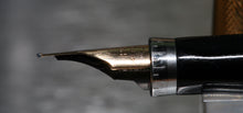 Load image into Gallery viewer, Z-Parker 75 Gold Grain d'Orge 20u - Fine Point 14k Gold Nib