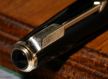 Load image into Gallery viewer, Z-Parker Duofold Maxima in Black with No.50 14ct Gold Nib
