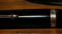 Load image into Gallery viewer, Z-Parker Duofold Maxima in Black with No.50 14ct Gold Nib