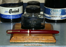 Load image into Gallery viewer, Z-Parker Duofold Maxima in Red with Rare Broad Point No.50 14ct Gold Nib