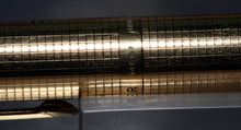 Load image into Gallery viewer, Z-Parker 75 - Insignia Cisele with No.64 Broad 14ct Gold Nib - (P845a)