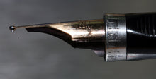Load image into Gallery viewer, Z-Parker 75 - Insignia Cisele with No.64 Broad 14ct Gold Nib - (P845a)