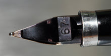 Load image into Gallery viewer, Z-Parker 75 - Insignia Cisele with No.64 Broad 14ct Gold Nib - (P845a)