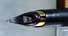 Load image into Gallery viewer, Z-Parker 95 - Thuya Laque with Medium Point Gold Nib - (P642)