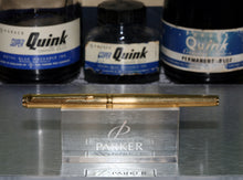 Load image into Gallery viewer, Z-Parker 95 - Godron Gold with Fine Point Gold Nib - (P787)