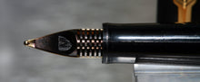 Load image into Gallery viewer, Z-Parker 15 - Matt Black with M Medium Point Gold nib - (P751d)
