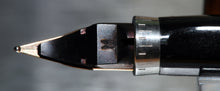 Load image into Gallery viewer, Z-Parker 75 - Thuya with Medium Point 14ct Gold Nib - (P656)