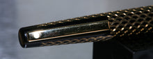 Load image into Gallery viewer, Z-Sheaffer Stylepoint 904 - Black & Gold Model 632 with 14ct Gold Nib - (P690a)